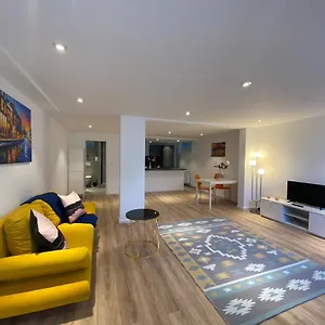 Dreamy Luxury Basement In Apartment